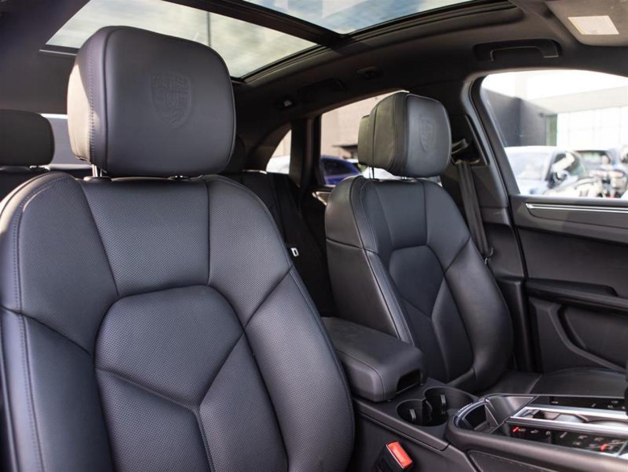 2023 Porsche Macan  Photo