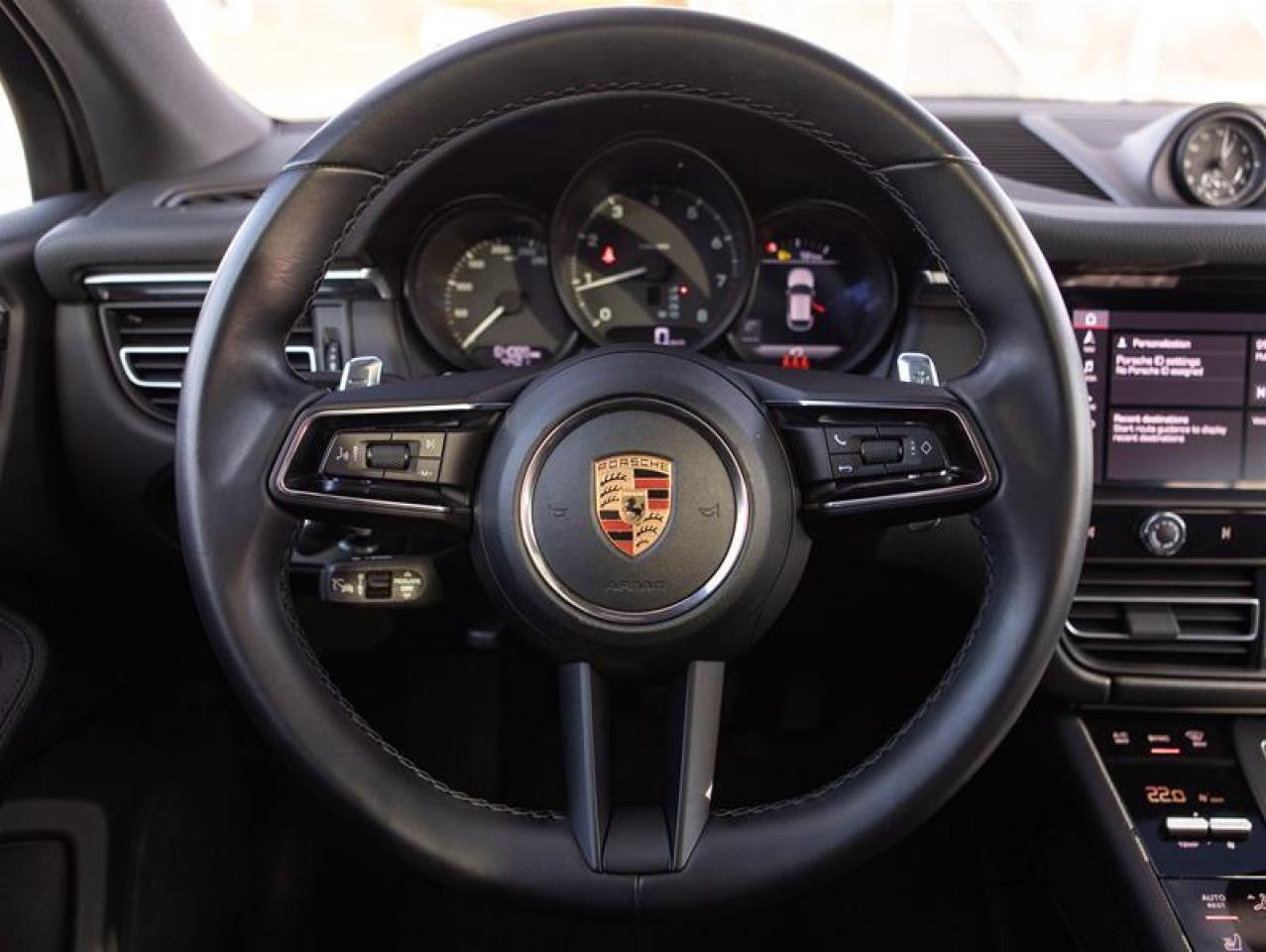 2023 Porsche Macan  Photo