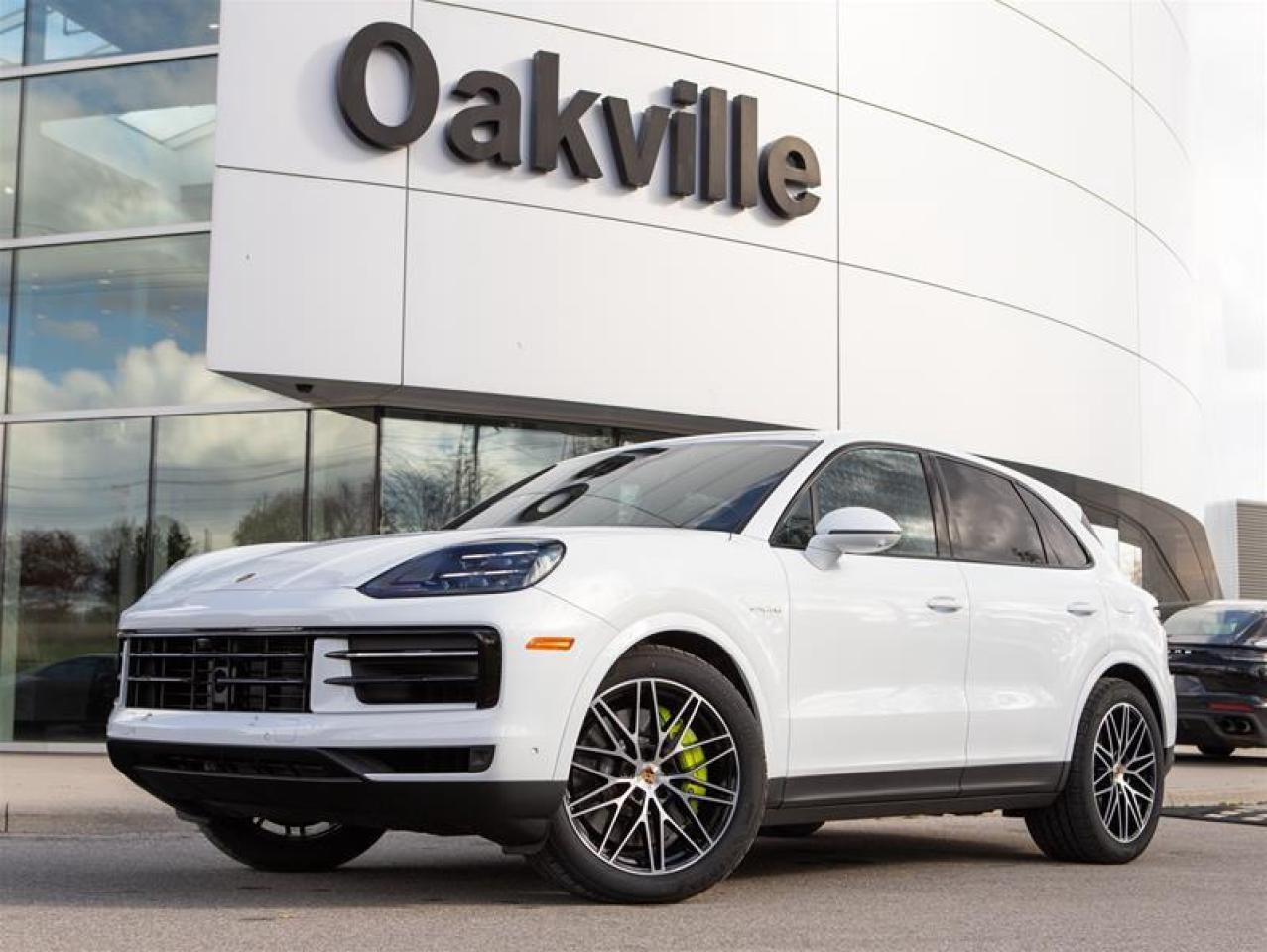 2025 Porsche Cayenne e-Hybrid AWD Photo