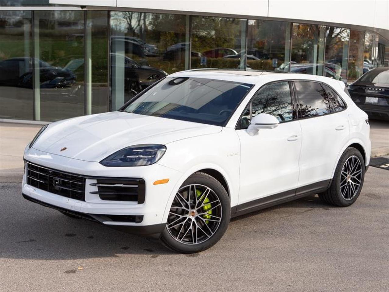 2025 Porsche Cayenne e-Hybrid AWD Photo
