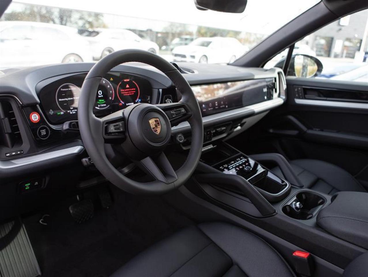 2025 Porsche Cayenne e-Hybrid AWD Photo