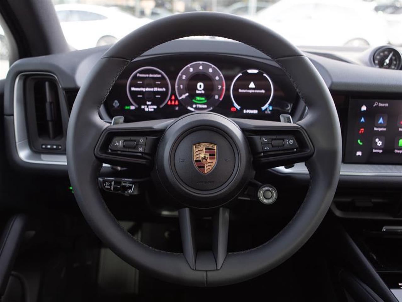 2025 Porsche Cayenne e-Hybrid AWD Photo