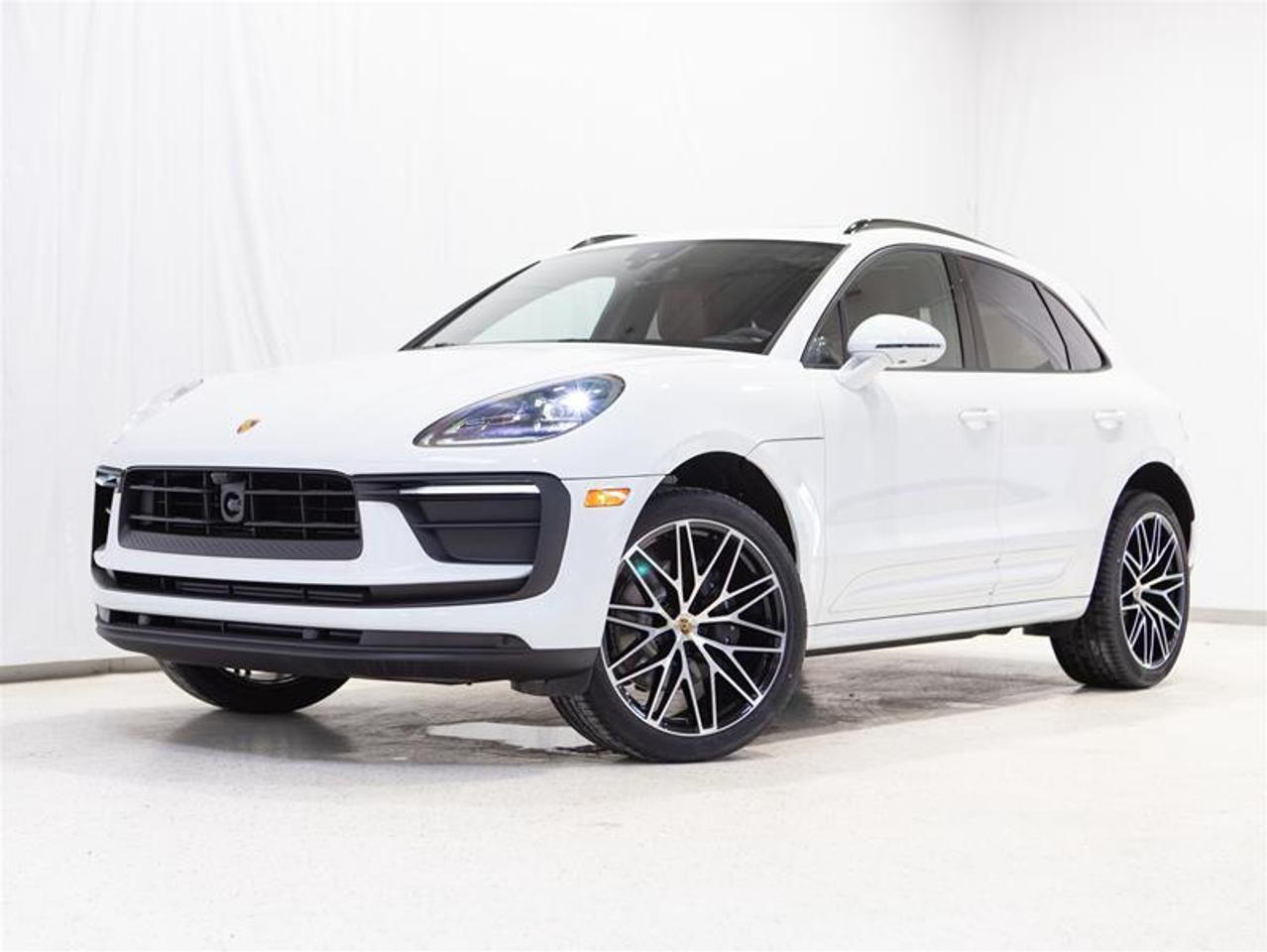 2025 Porsche Macan AWD Photo0