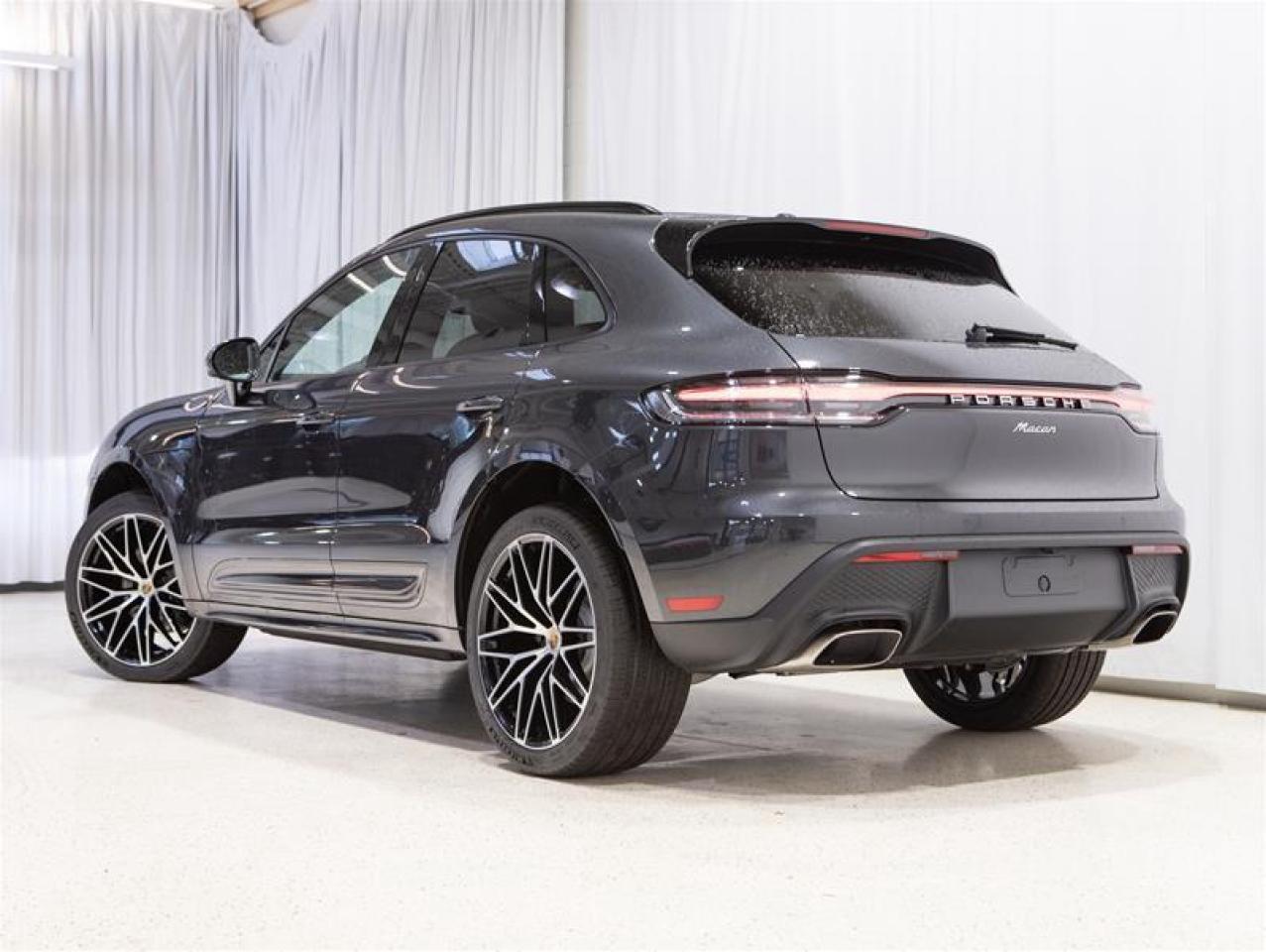 2026 Porsche Macan AWD Photo