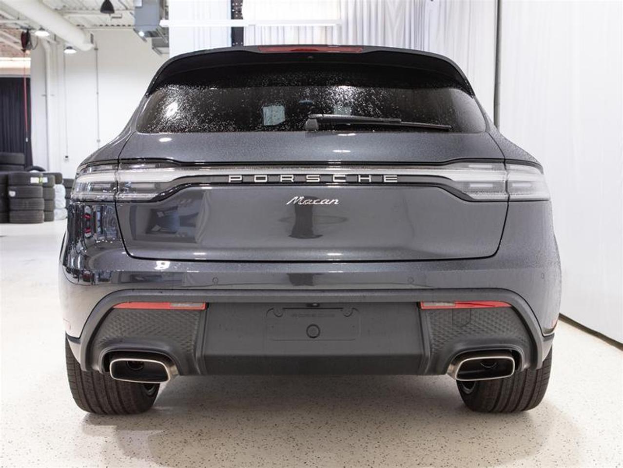 2026 Porsche Macan AWD Photo