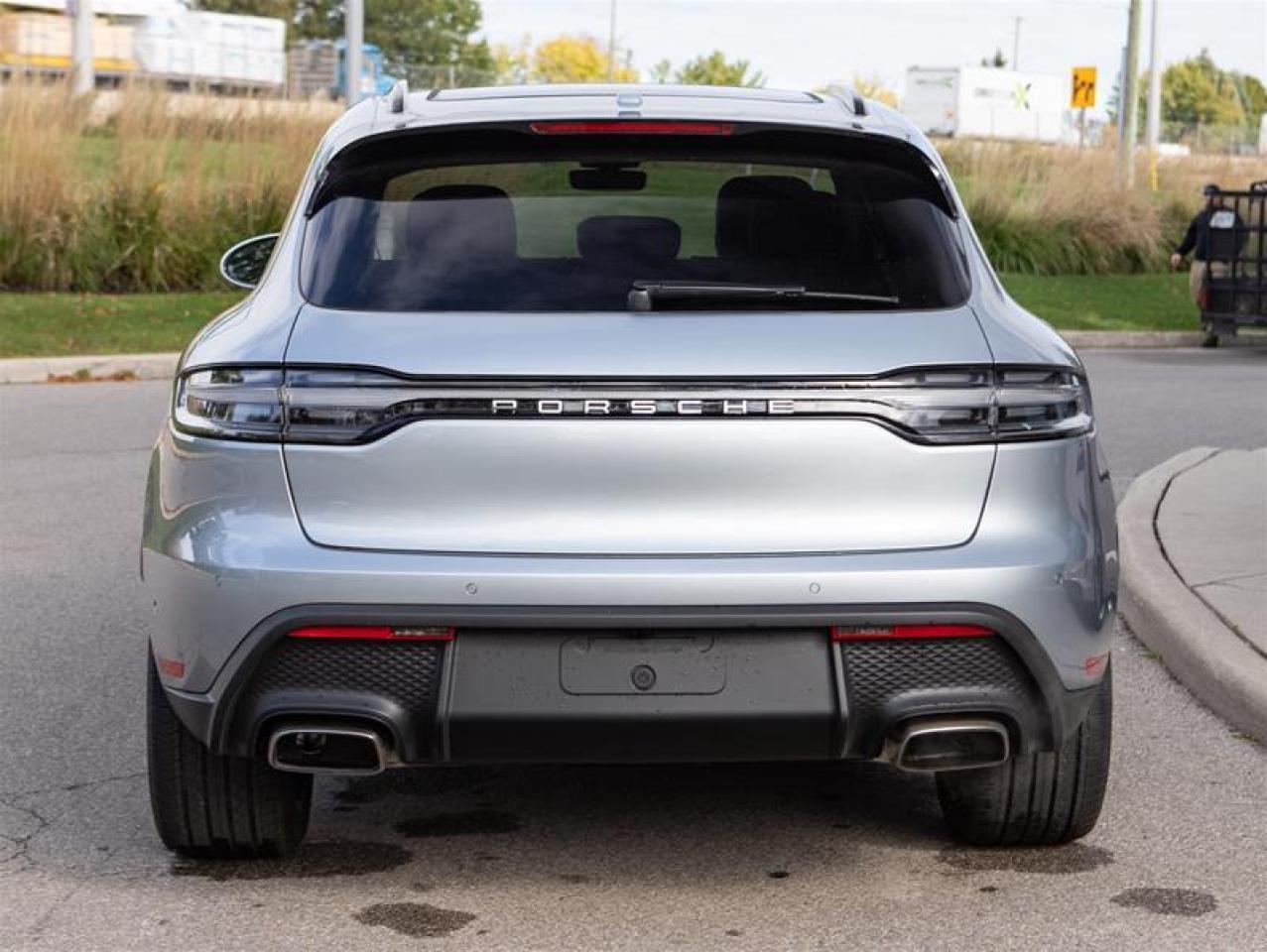 2024 Porsche Macan AWD Photo
