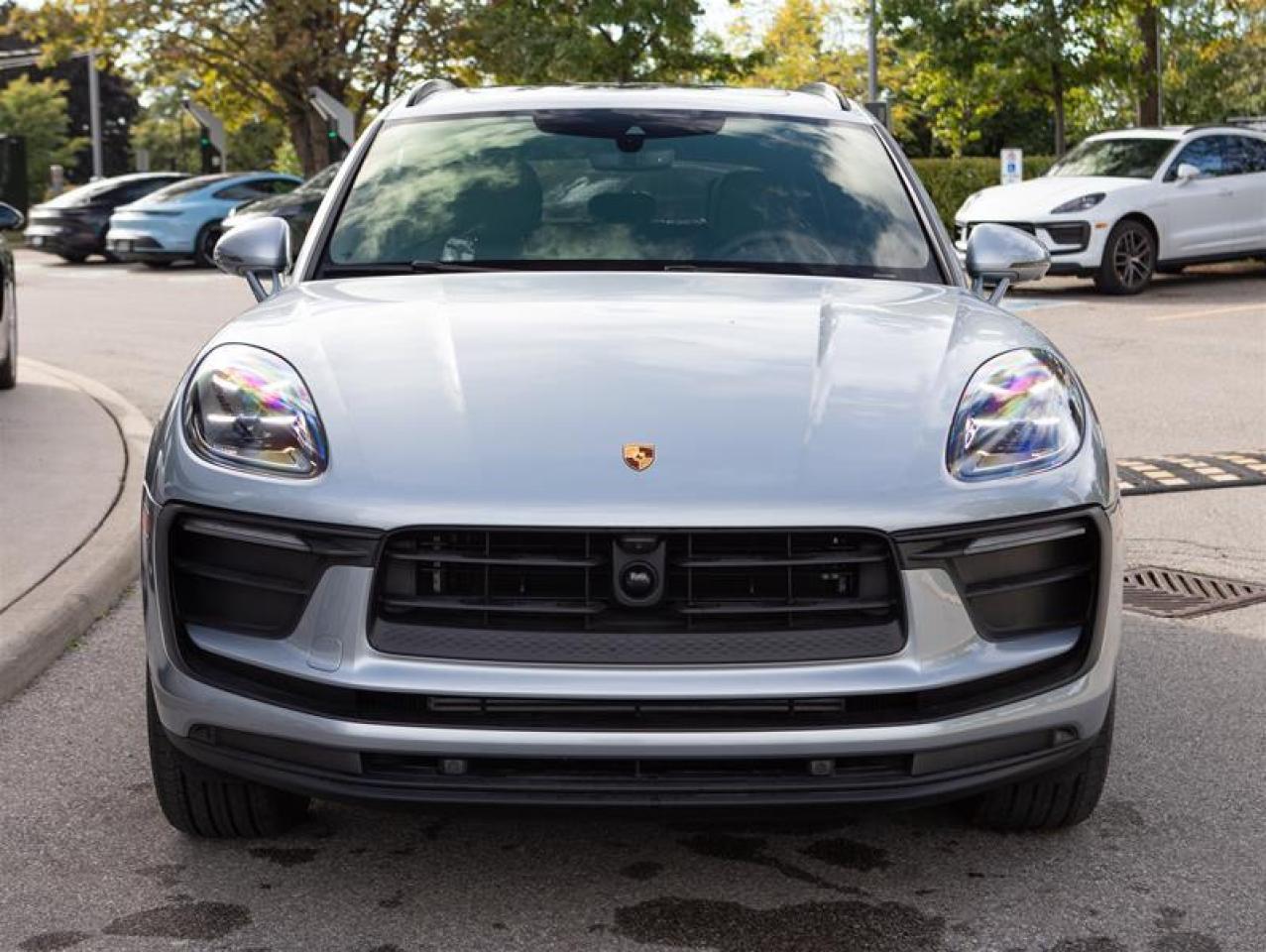 2024 Porsche Macan AWD Photo