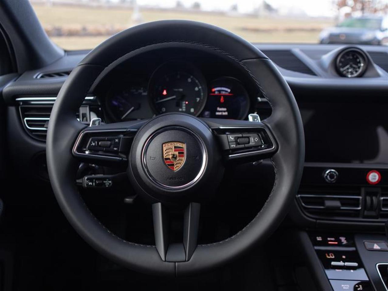 2024 Porsche Macan AWD Photo