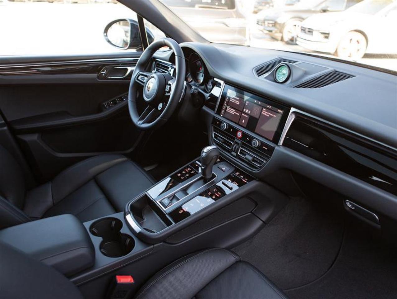 2026 Porsche Macan S AWD Photo