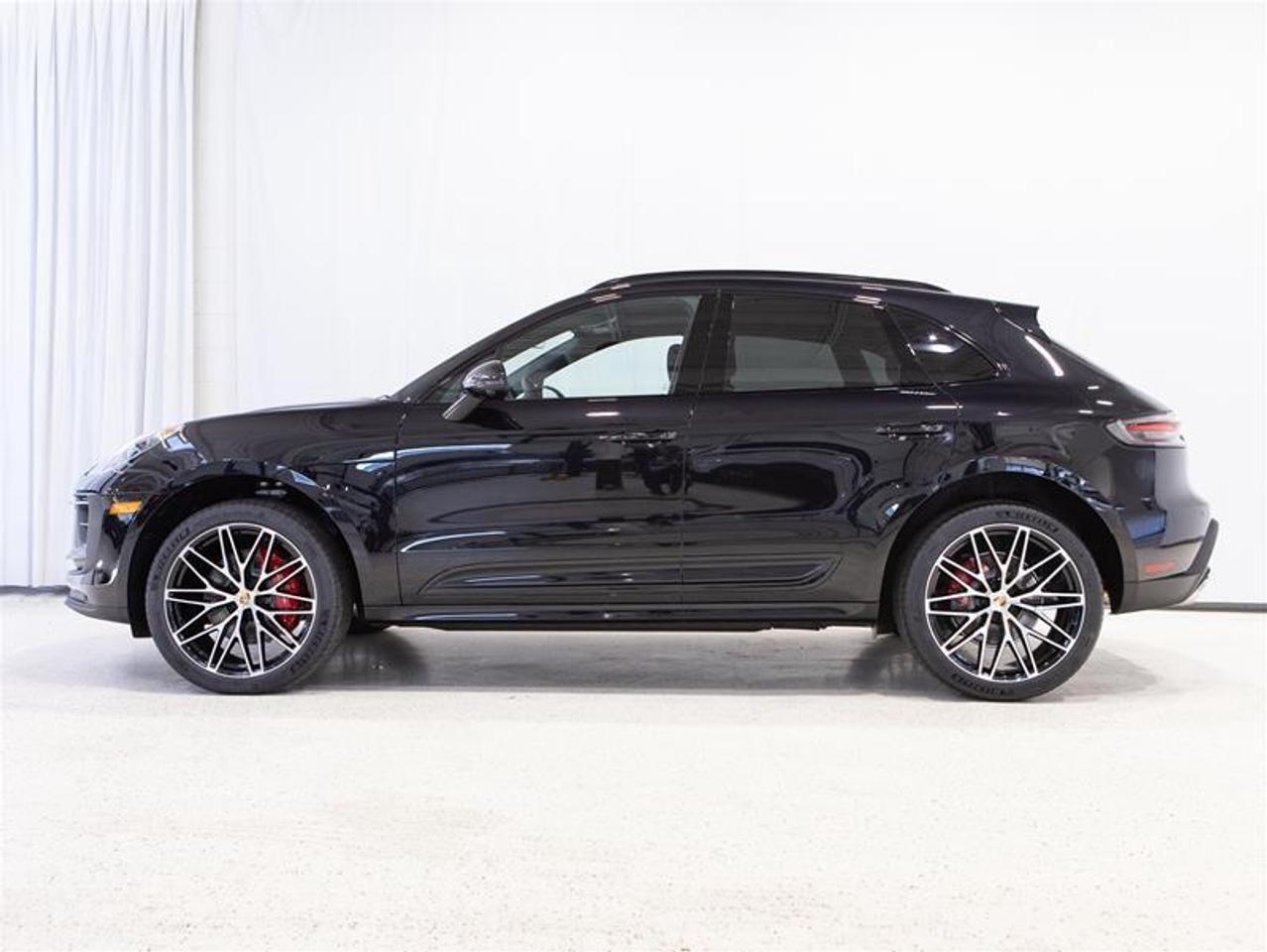 2026 Porsche Macan S AWD Photo