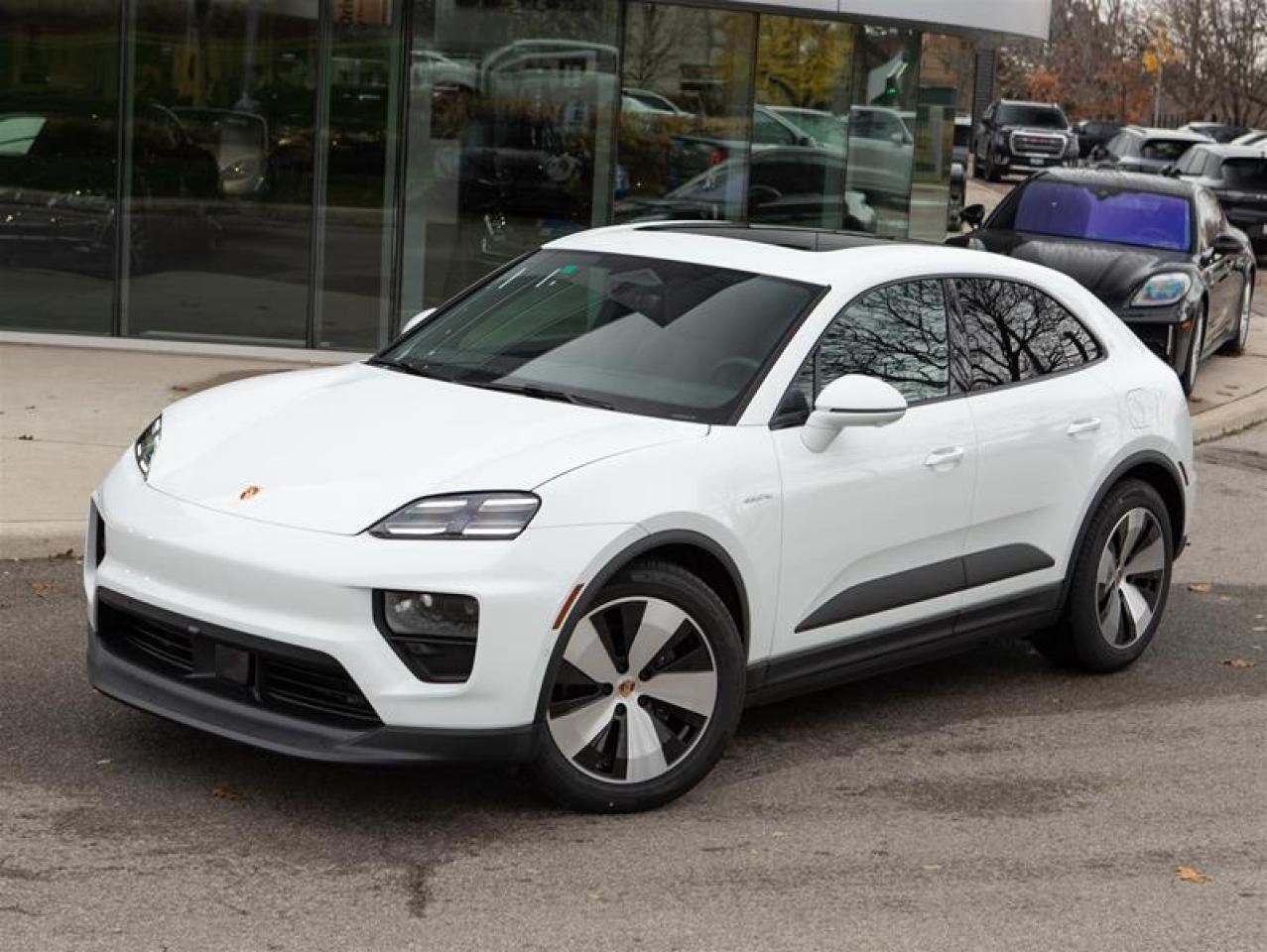 2024 Porsche Macan Electric 4 AWD Photo
