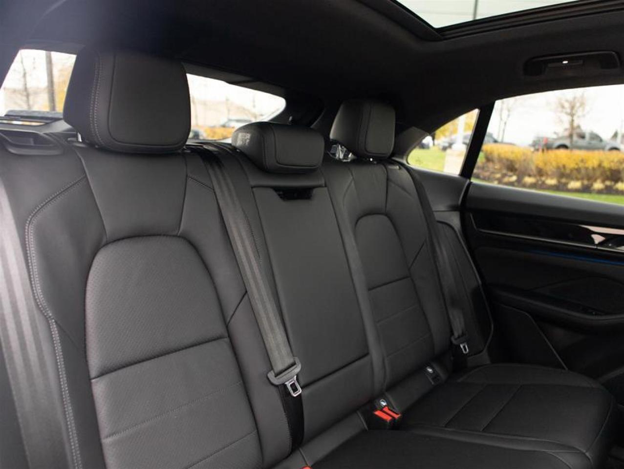 2024 Porsche Macan Electric 4 AWD Photo