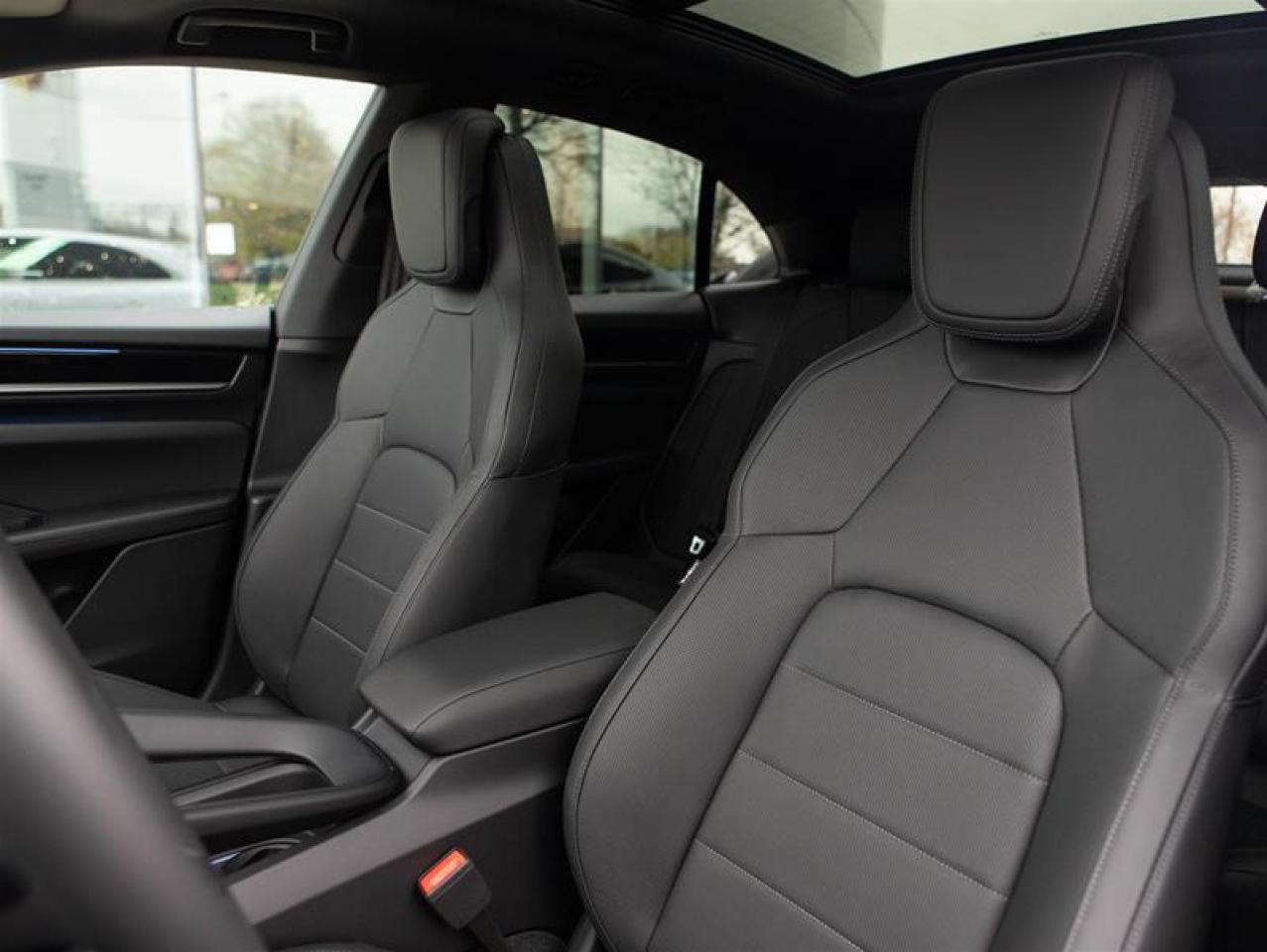 2024 Porsche Macan Electric 4 AWD Photo