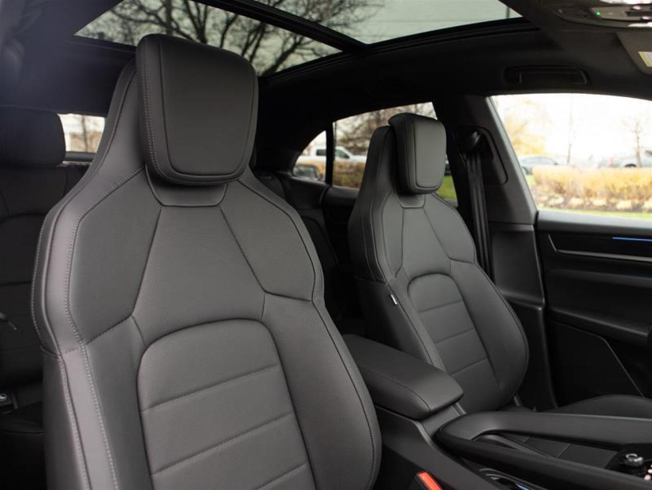 2024 Porsche Macan Electric 4 AWD Photo