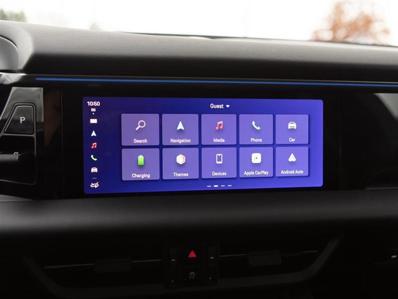 2024 Porsche Macan Electric 4 AWD Photo