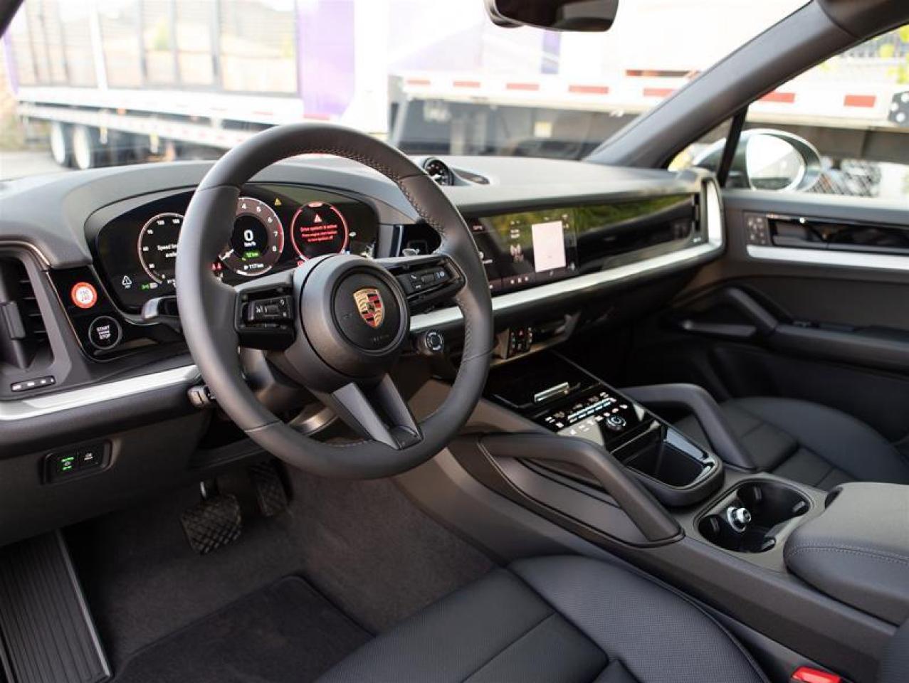 2025 Porsche Cayenne e-Hybrid AWD Photo