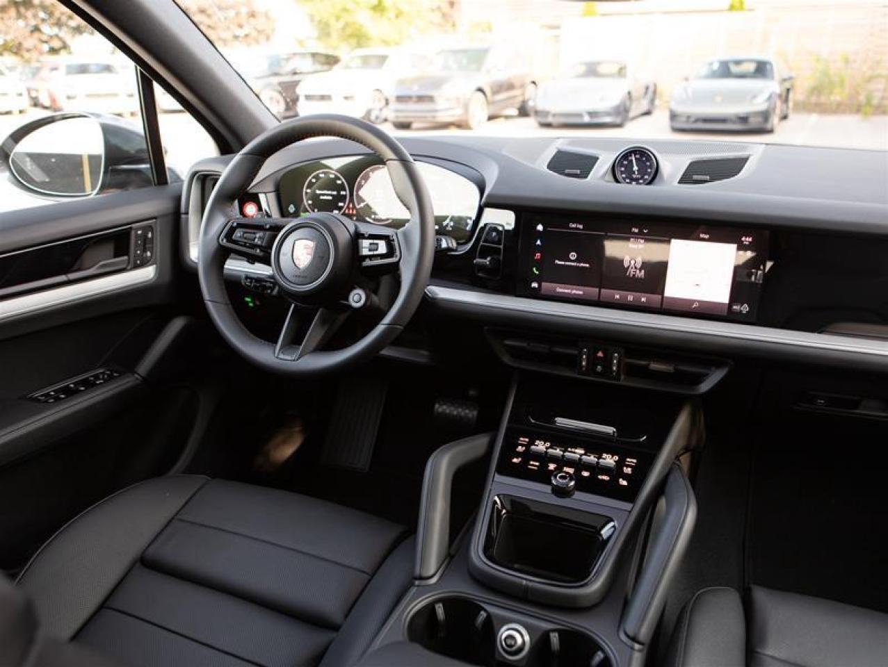 2025 Porsche Cayenne e-Hybrid AWD Photo