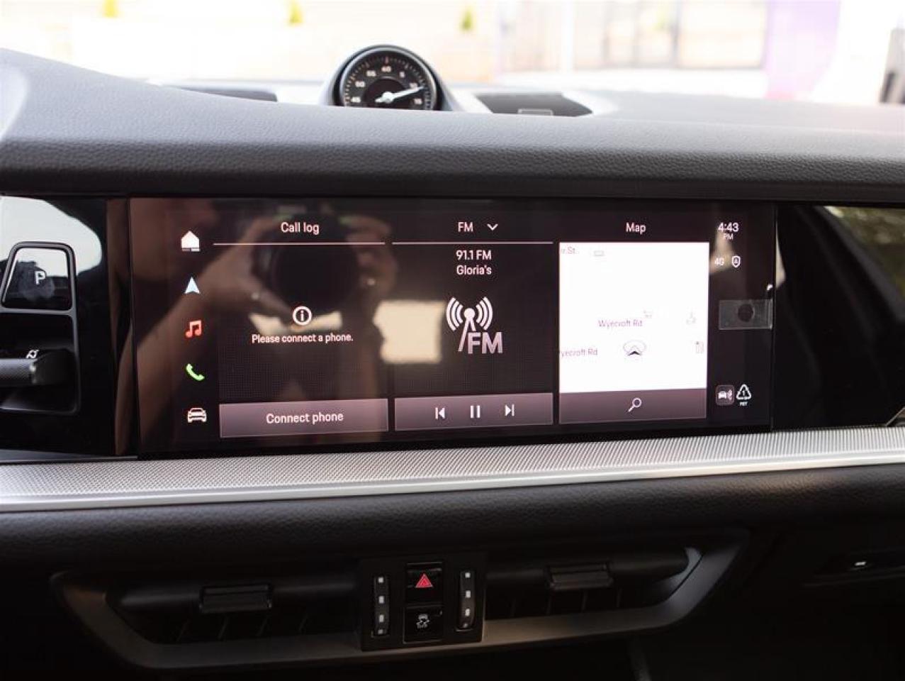 2025 Porsche Cayenne e-Hybrid AWD Photo