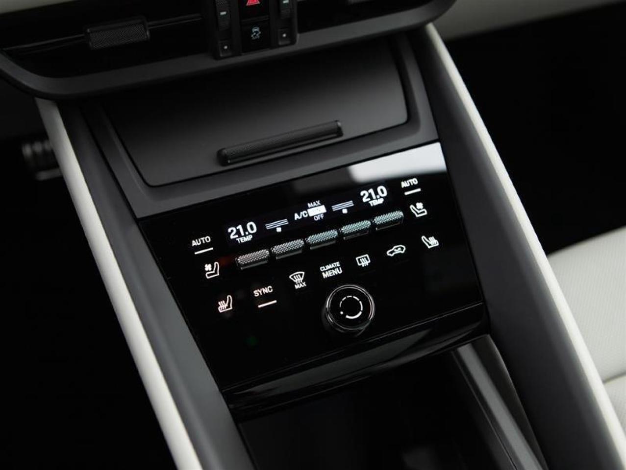 2025 Porsche Macan Electric 4S AWD Photo