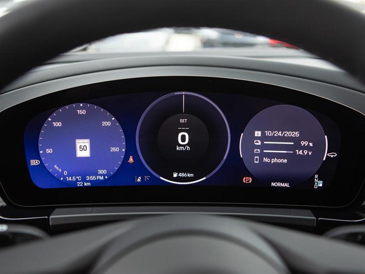 2025 Porsche Macan Electric 4S AWD Photo