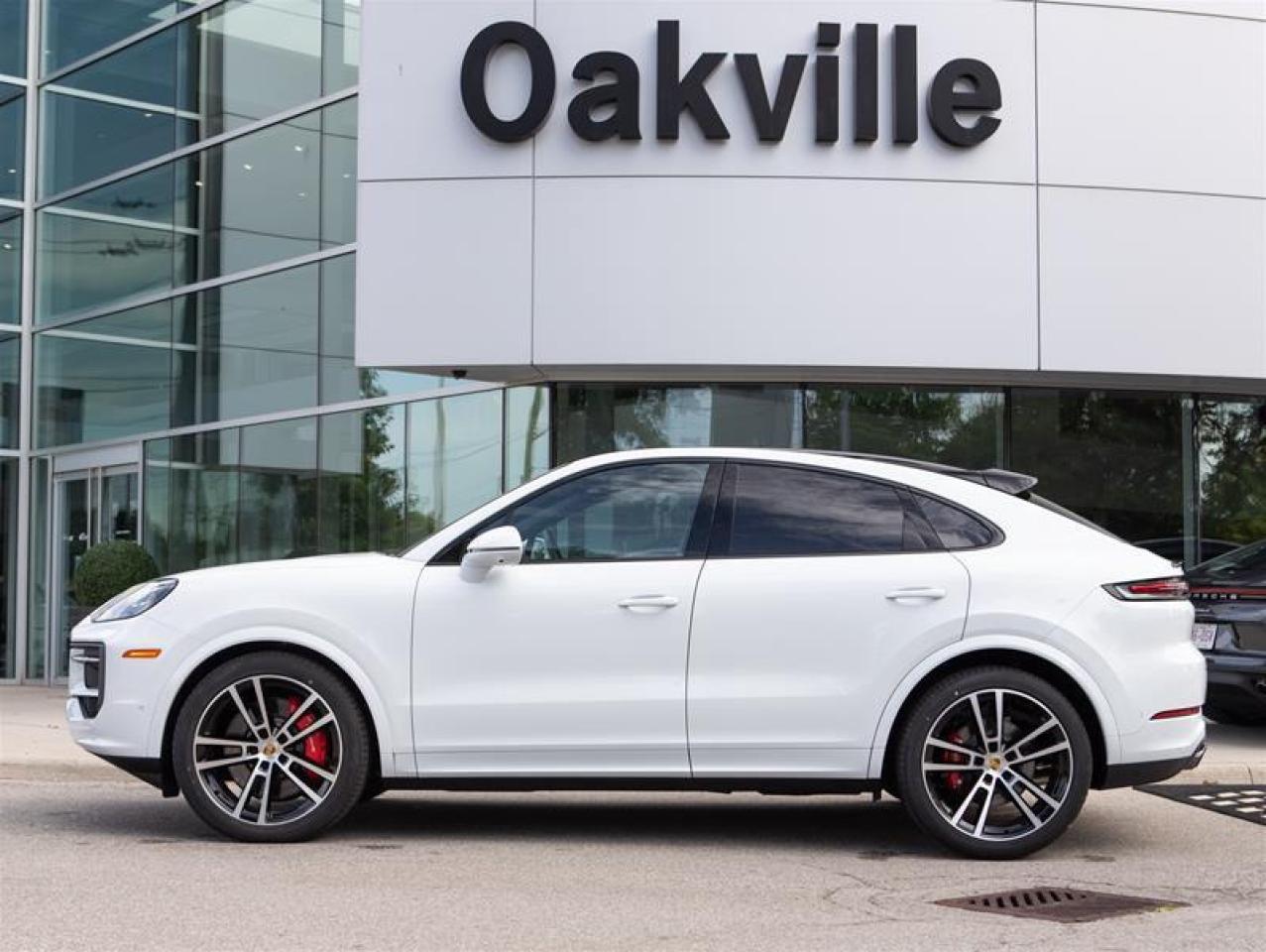 2024 Porsche Cayenne S Coupe AWD Photo3