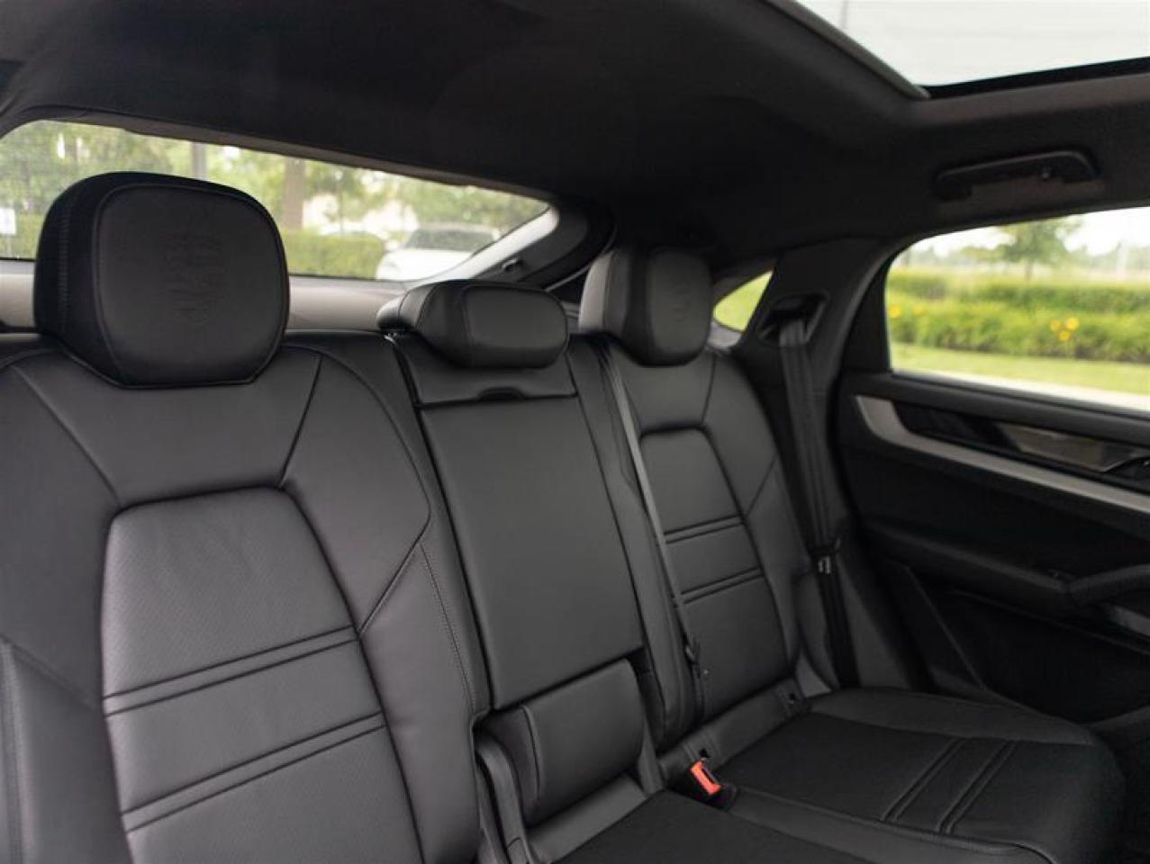 2024 Porsche Cayenne S Coupe AWD Photo