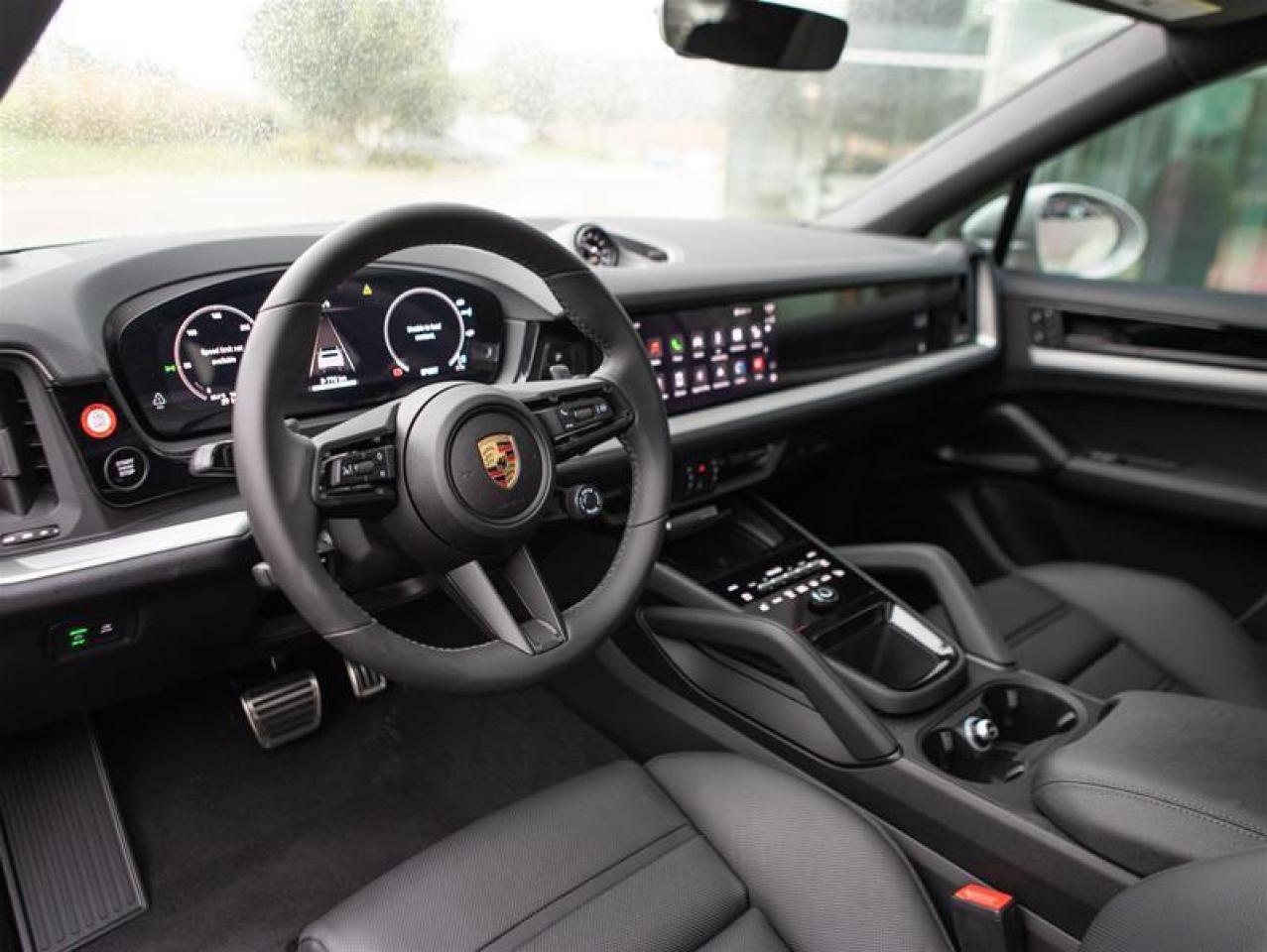 2024 Porsche Cayenne S Coupe AWD Photo