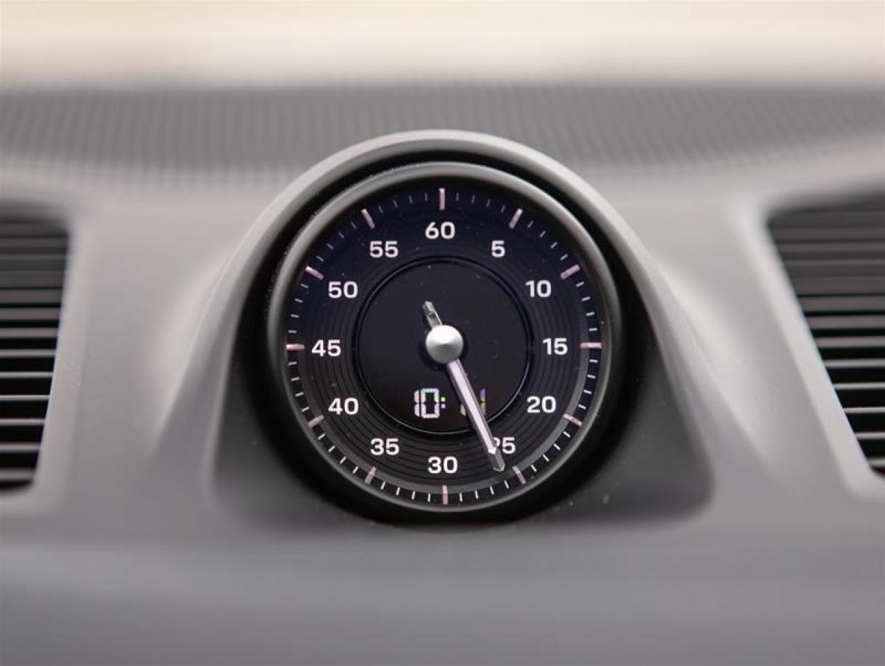 2024 Porsche Cayenne S Coupe AWD Photo