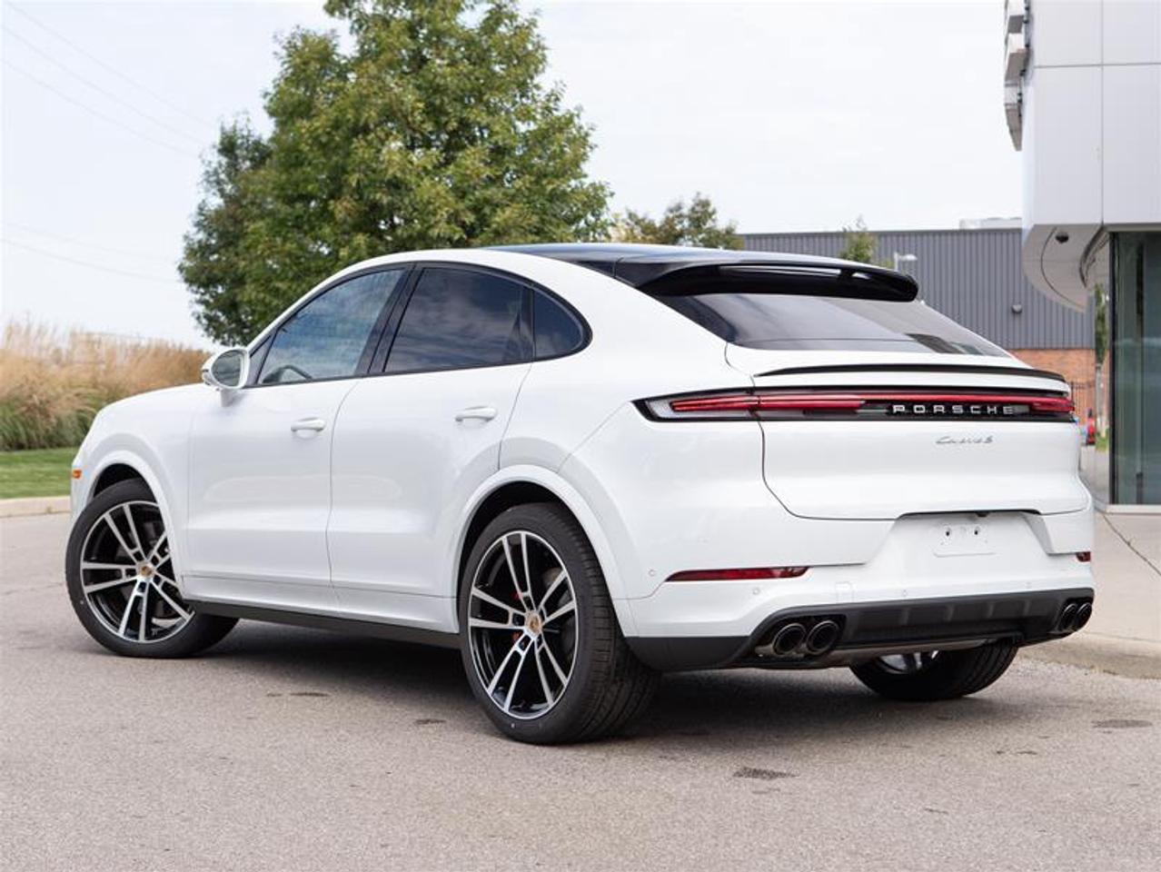 2024 Porsche Cayenne S Coupe AWD Photo2