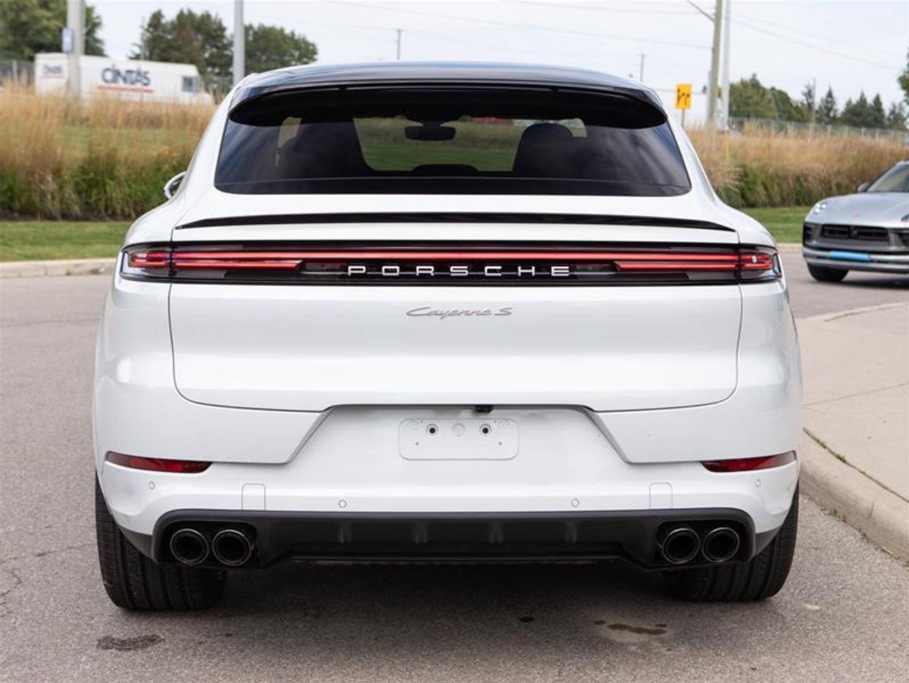 2024 Porsche Cayenne S Coupe AWD Photo