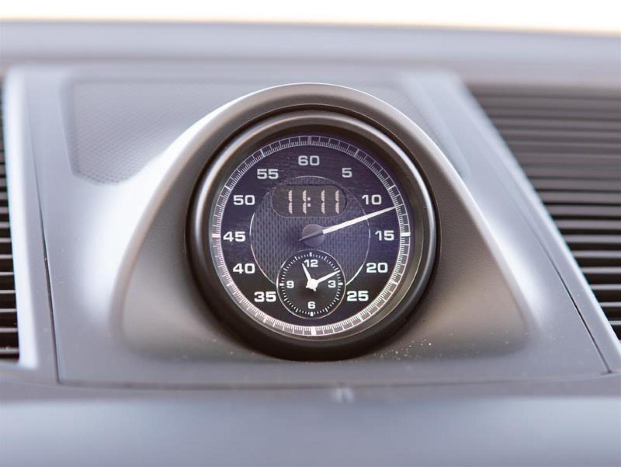 2026 Porsche Macan T AWD Photo