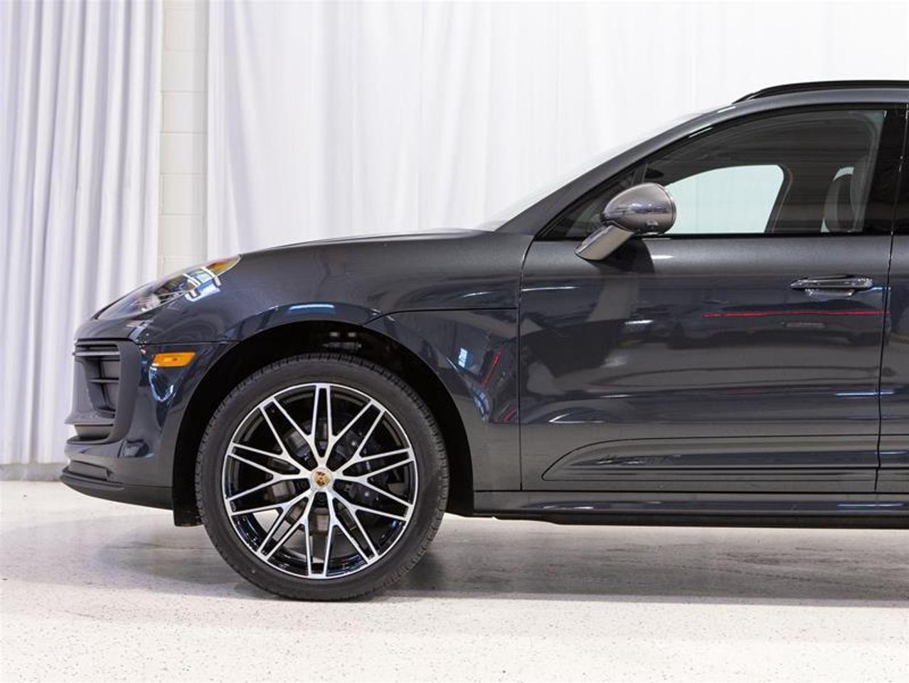 2026 Porsche Macan T AWD Photo