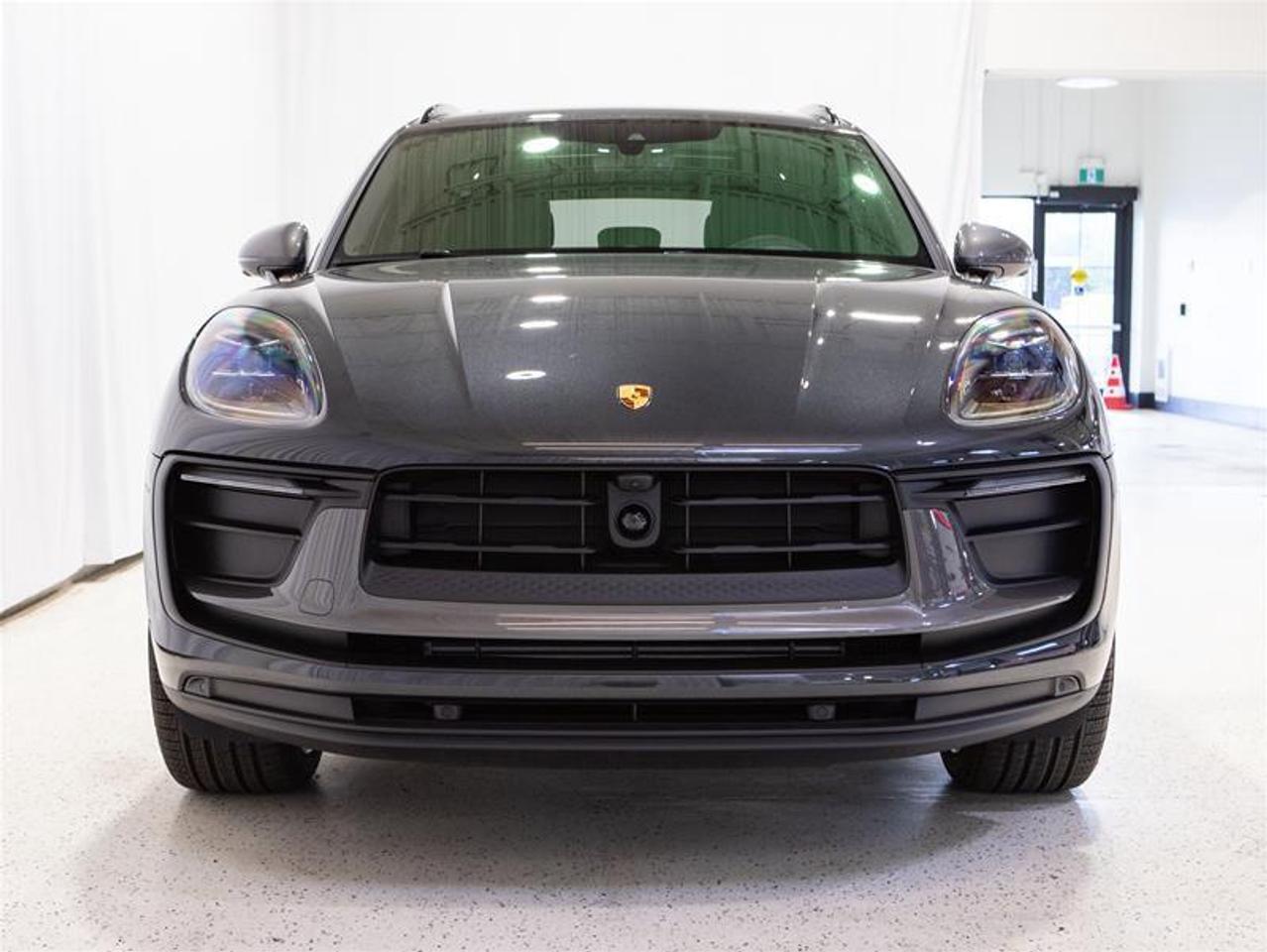 2026 Porsche Macan T AWD Photo