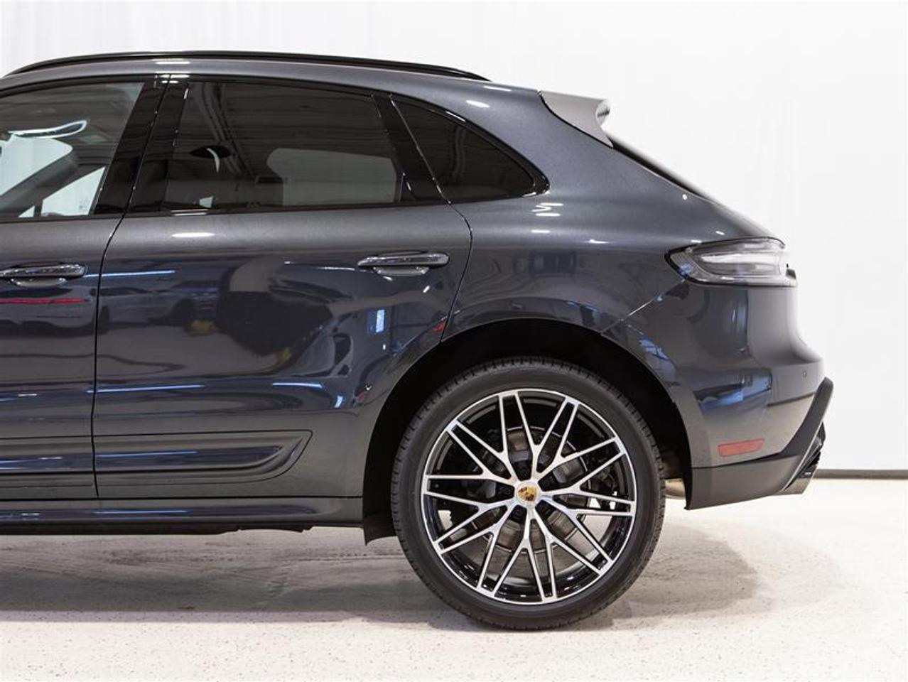 2026 Porsche Macan T AWD Photo