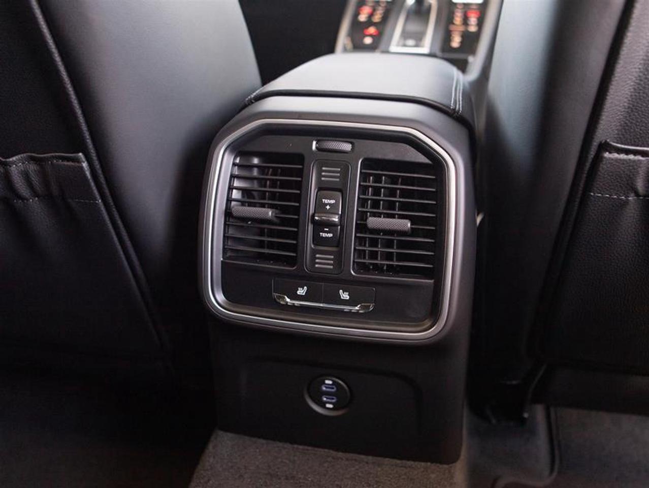 2026 Porsche Macan T AWD Photo