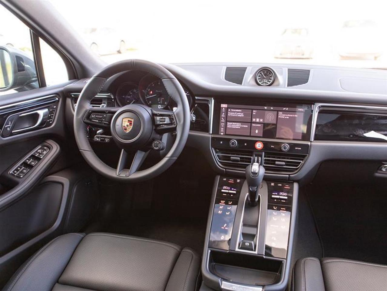 2026 Porsche Macan T AWD Photo