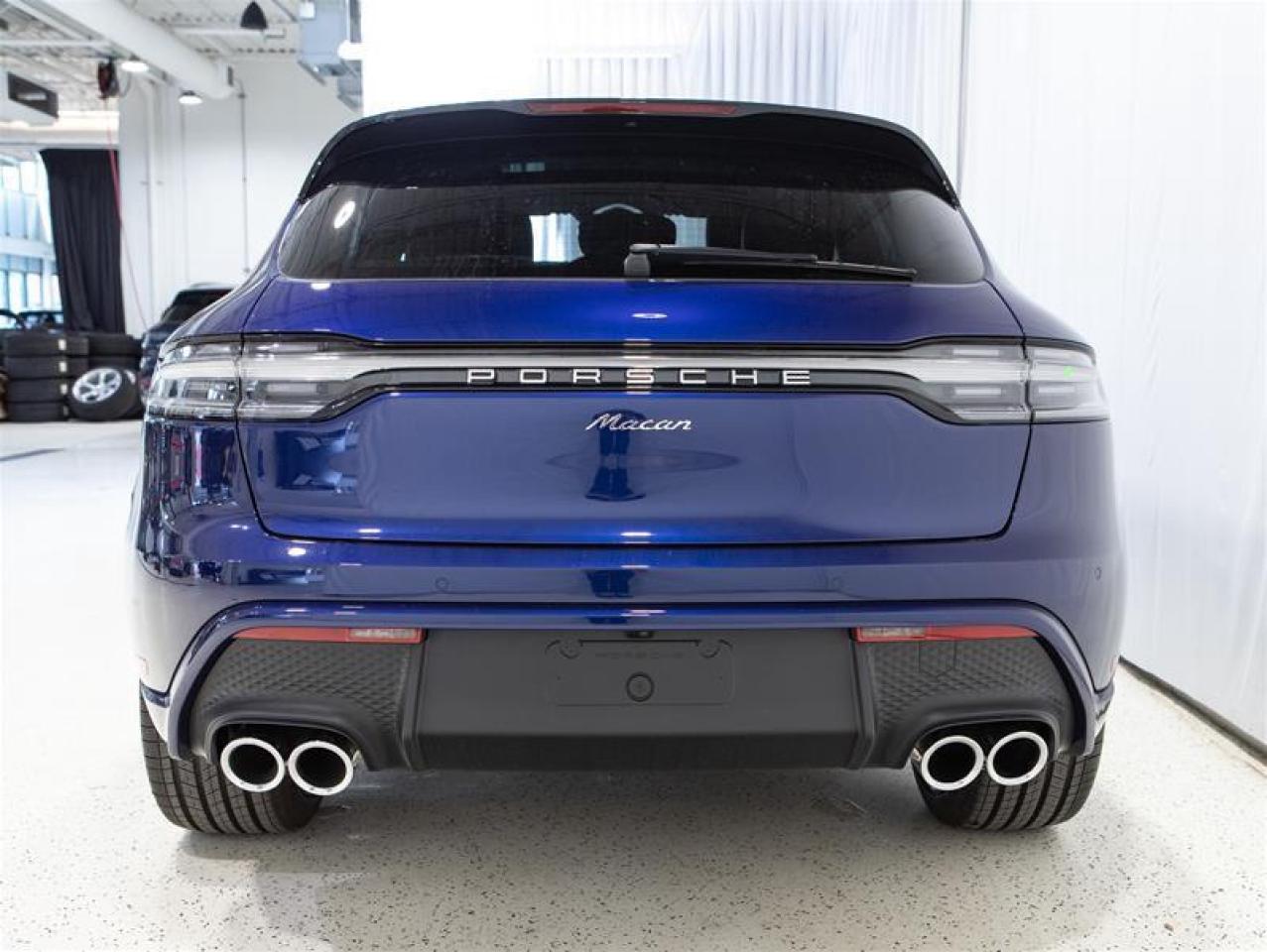 2025 Porsche Macan AWD Photo