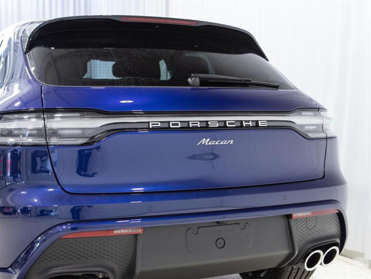2025 Porsche Macan AWD Photo