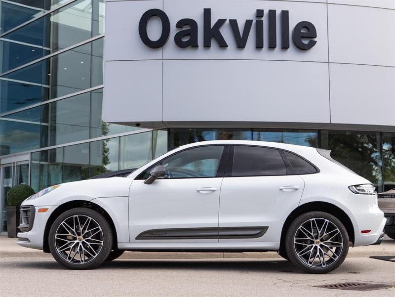 2025 Porsche Macan T AWD Photo3