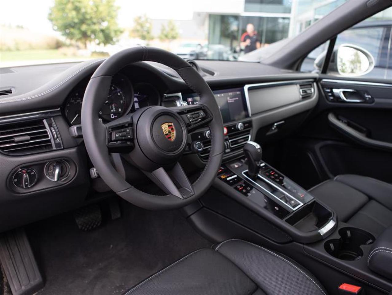 2025 Porsche Macan T AWD Photo