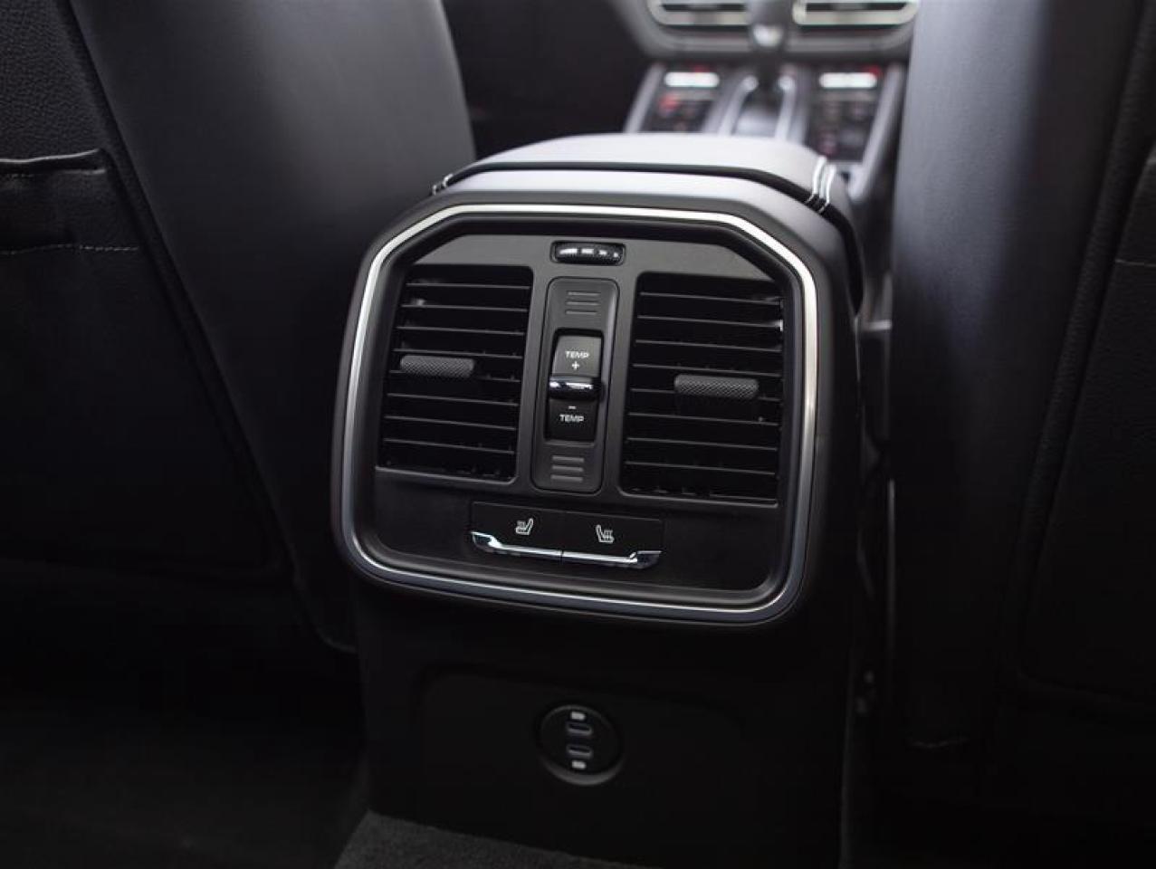 2025 Porsche Macan T AWD Photo