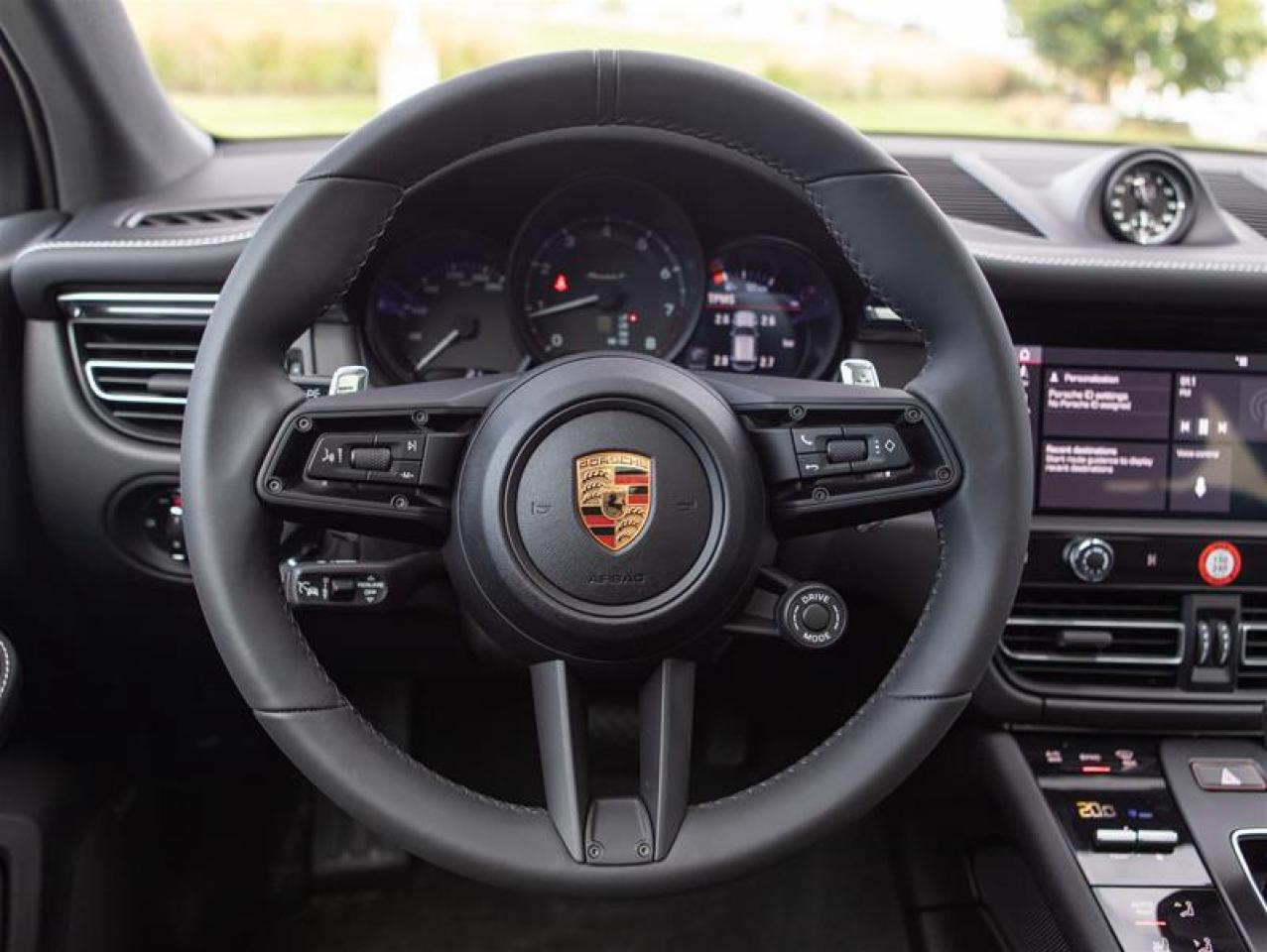 2025 Porsche Macan T AWD Photo