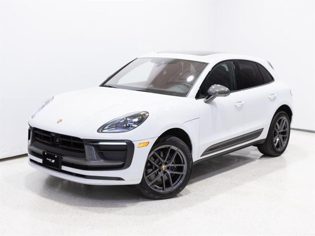 2024 Porsche Macan T AWD Photo