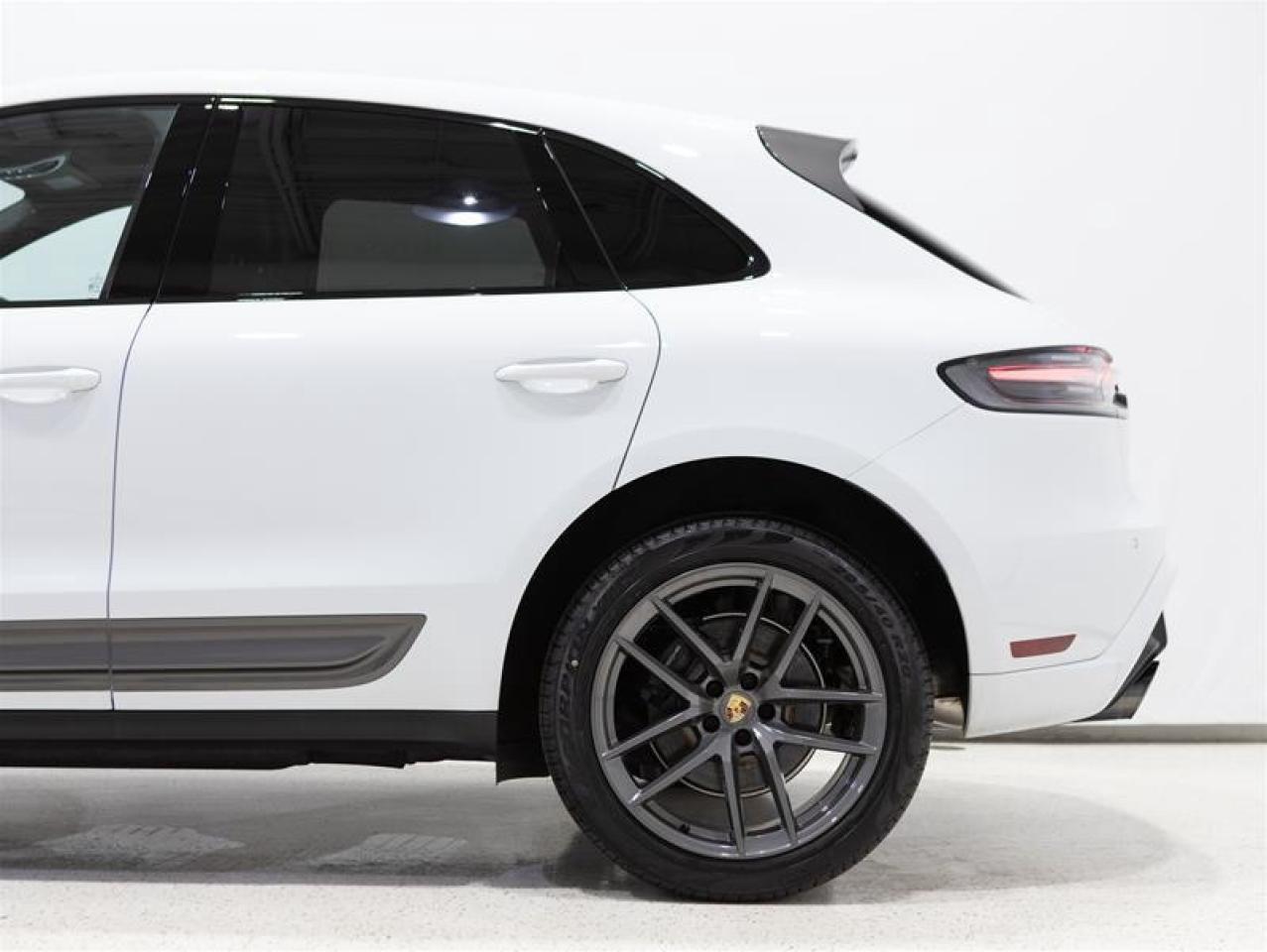 2024 Porsche Macan T AWD Photo