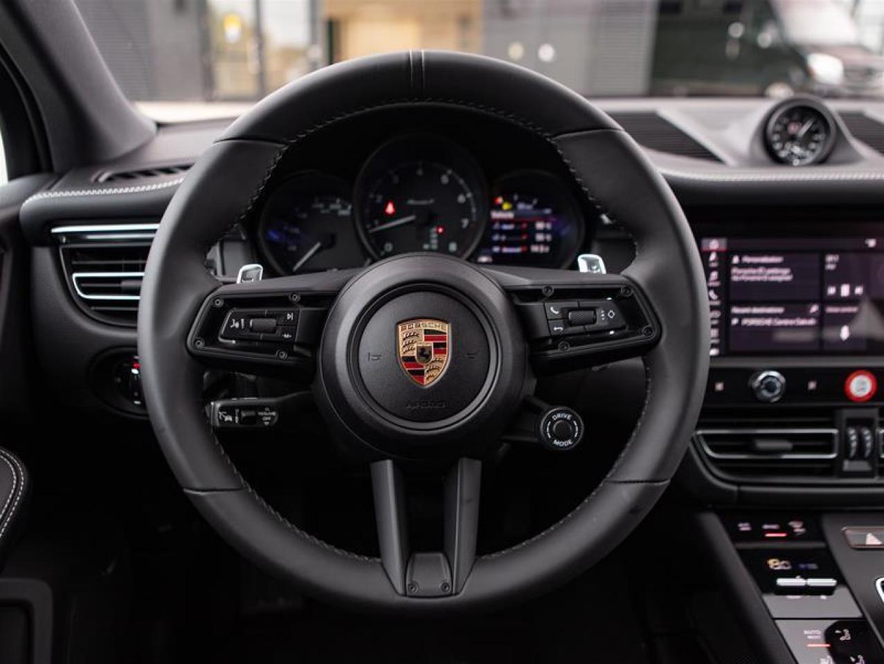 2024 Porsche Macan T AWD Photo