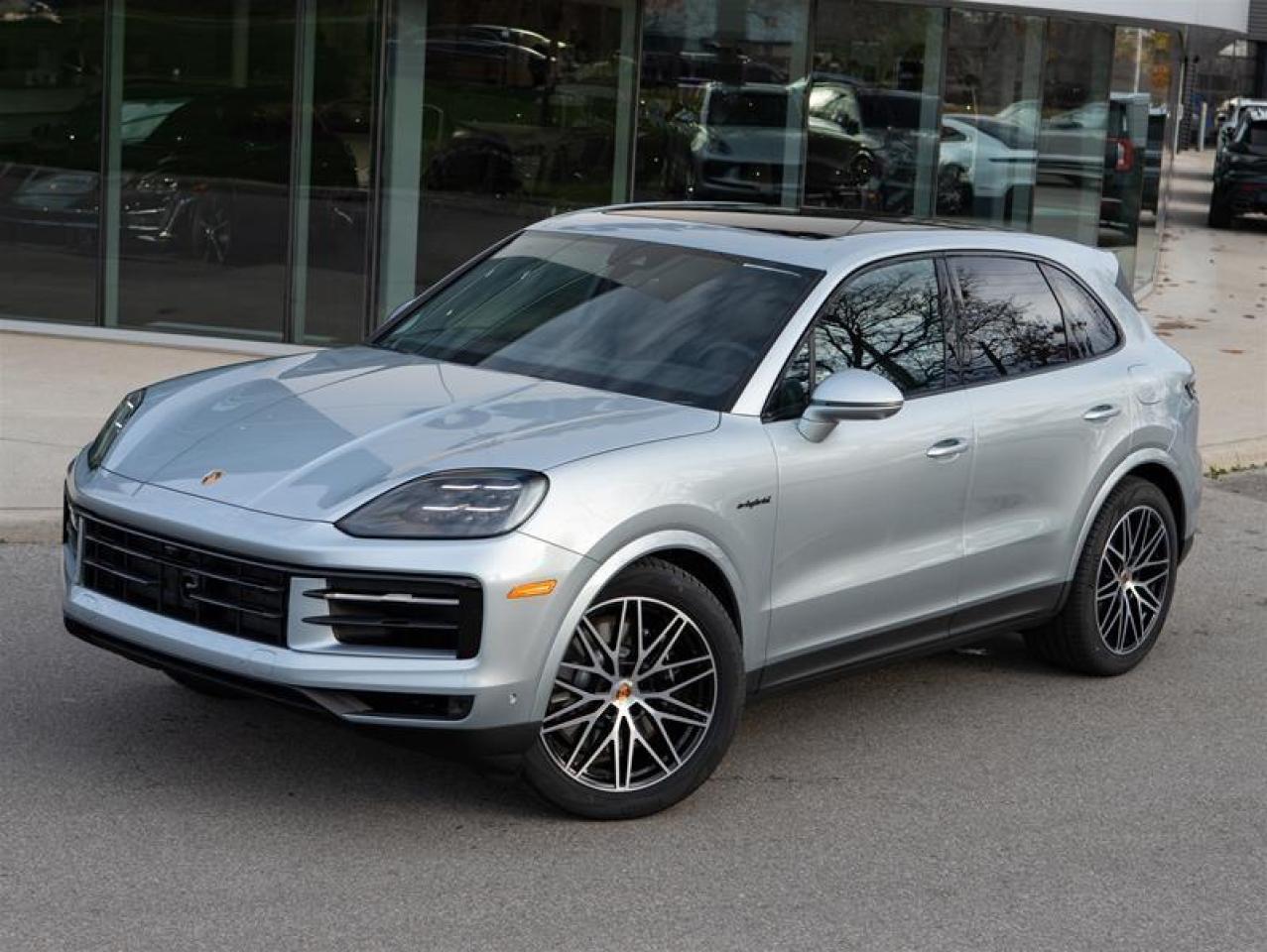 2025 Porsche Cayenne e-Hybrid AWD Photo
