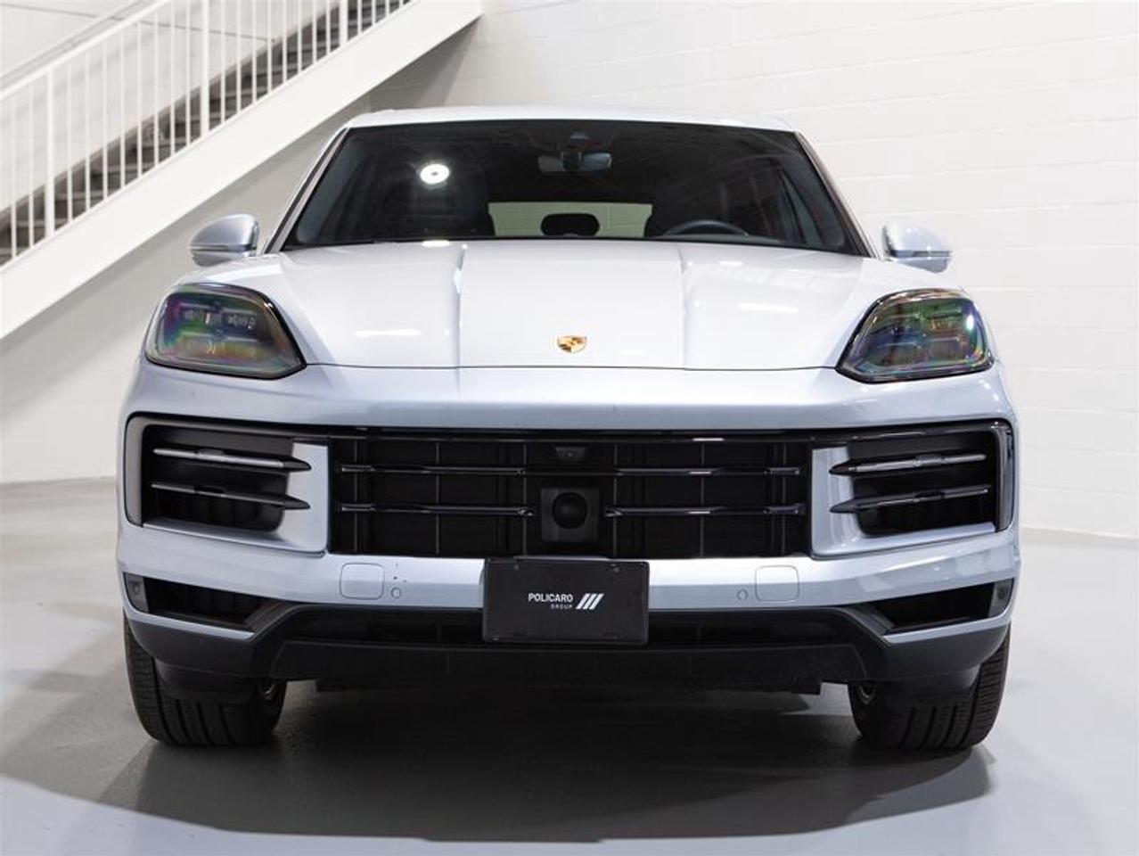 2025 Porsche Cayenne e-Hybrid AWD Photo