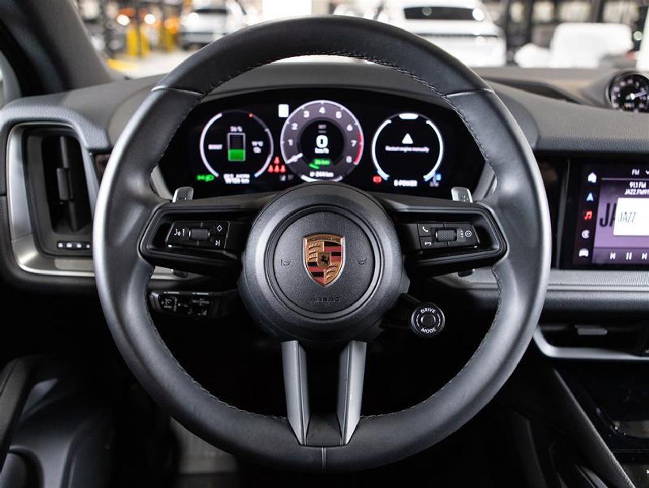 2025 Porsche Cayenne e-Hybrid AWD Photo
