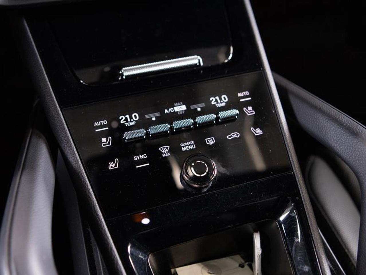 2025 Porsche Cayenne e-Hybrid AWD Photo