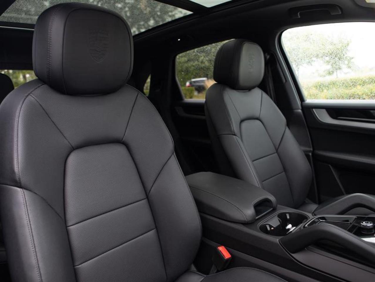 2024 Porsche Cayenne S AWD Photo